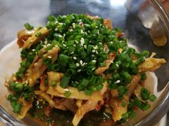 酸酸鸡-夜宴江景餐厅