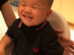 -极橙儿童齿科矫正中心(奥城店)