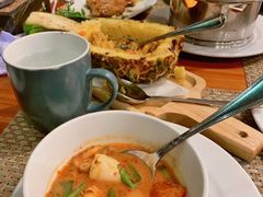 -Chom Cafe and Restaurant