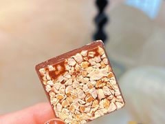 -阿三休闲食品(宝塔路店)