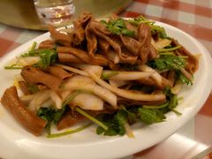 -鲁班小馆(政四街店)
