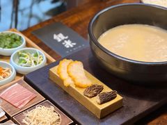 -银米·云南传统过桥米线(双廊黑金冠店)