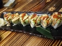 牛油果三文鱼卷-和蕴日本料理