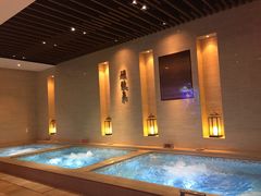 -爱乐国际温泉水疗会