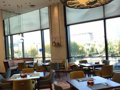 靠窗位-济南香格里拉·咖啡泉自助餐厅