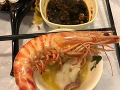 -鲜入围煮花胶鸡海鲜火锅