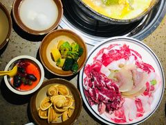 -贵厨酸汤牛肉(花果园国际中心店)