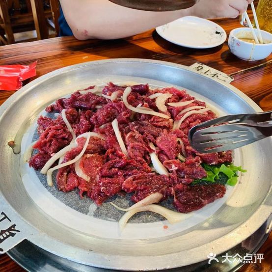 季家石板煎肉(唐人生活广场店)