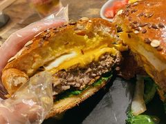 -HIGH FIVE哈福手工汉堡(桂林路店)