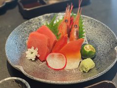 -铭牛烧肉·和牛海鲜自助(高新月牙湖店)