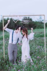 -现代经典婚纱摄影