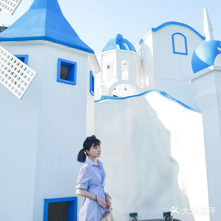 【魔都免费拍照地】假装在国外-商场边的圣托里尼