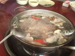 -老石黑山羊毛驴肉火锅(金凯广场店)