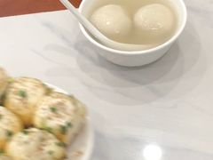 -老西白点心店