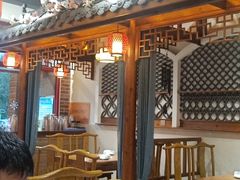 大堂-东来菜馆•手抓海鲜家常菜•海鲜锅贴(鸽子窝店)