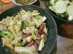 -万记麻辣烫国展总店