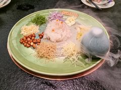 -得意咚瓜·顺德鱼生·冬瓜火锅(深圳首店)
