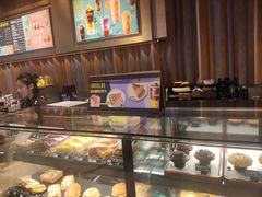 面包甜点陈列柜-星巴克臻选(济南恒隆店)