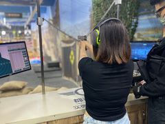 -都市枪神实弹射击俱乐部