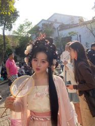 -一揽芳华汉服旗袍体验馆(拙政园店)