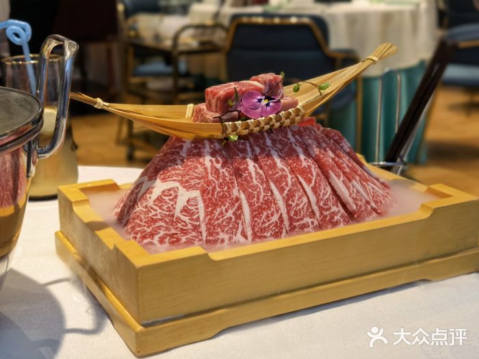 上房火鍋(新天地店)上房三色牛肉船图片
