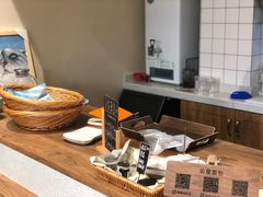 -沁屋面包店(人民东路店)