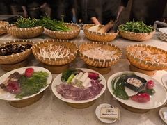 -元一希尔顿酒店·鲜切牛肉火锅禅自助餐厅