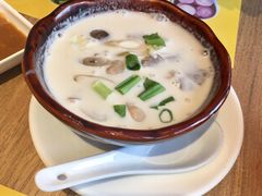 椰汁雜菌雞湯-黄珍珍泰国菜馆(庄士伦敦广场店)