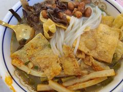 -弘束束柳州深巷螺蛳粉(珠江路店)
