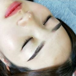 -一个差评成就的纹眉店