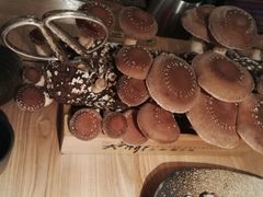 鲜采香菇-大头椰·椰子鸡火锅(南宁万象城店)