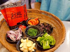 -刘姐啤酒鱼民族演艺餐厅(西街总店)
