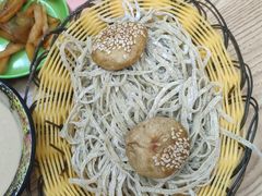 -洞庭洲·防空洞火锅·铜锅涮肉·烧烤(新百广场店)