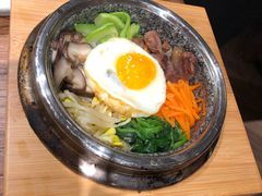 -明洞阿姨·韩式酱蟹烤肉·创意料理(三元桥店)