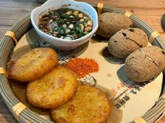 -老凯俚酸汤鱼(鸿通城店)