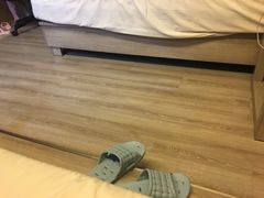 -西安大雁塔科技大学地铁站亚朵酒店