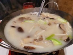 -万龙洲海鲜(大兴绿地缤纷城店)