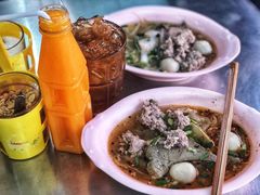 猪肉细米粉汤-榮泰米粉湯(Left Shop)