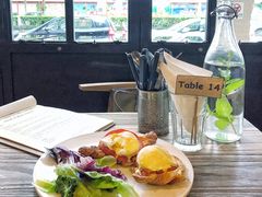 -Common Table · Brunch & Coffee