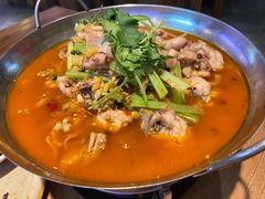 小米椒爱上蛙-先启半步颠小酒馆(白麓里店)