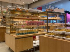 面包甜点陈列柜-面包新语(滨湖万达店)