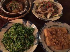 -Cuc Gach Quan Restaurant