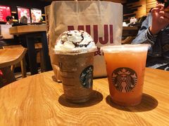 -星巴克(杭州西湖银泰1F店)