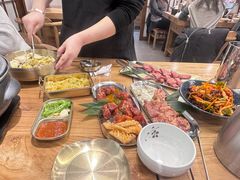 -青瓦餐厅·生鱼片·韩园烤肉(西塔店)