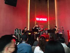 -TZ House音乐现场(来福士中心店)
