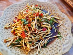 凉拌折耳根-古城苗家土菜馆(河景餐厅店)