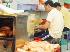 -Bánh Mì Huynh Hoa