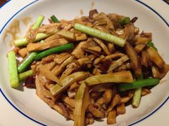 油焖干笋-吕氏疙瘩汤·私家菜馆(慈云寺店)