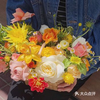 结果一转眼又待了一个月也没见着爸爸，就也是个小女孩