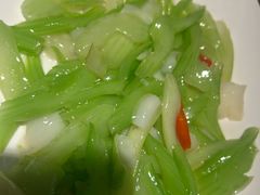 -吴越荣记苏州菜·松鼠桂鱼100%活鱼现做(斜塘老街店)